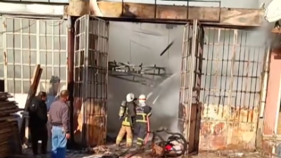 Antakya'nın Küçük Sanayi Sitesi'nde çıkan yangın, Hatay Büyükşehir Belediyesi itfaiye