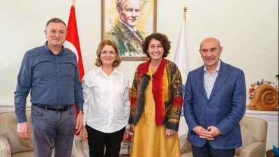 Hatay Büyükşehir Belediye Başkanı Doç. Dr. Lütfü Savaş eşi Prof.