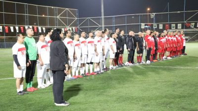 Turnuvanın başlama vuruşunu Başkan Savaş, Aydın Toksöz ve Volkan Demirel