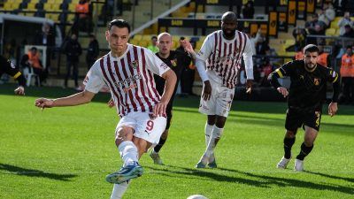 Süper ligin 13.hafta açılış maçında Hatayspor, İstanbulspor deplasmanından puansız döndü.