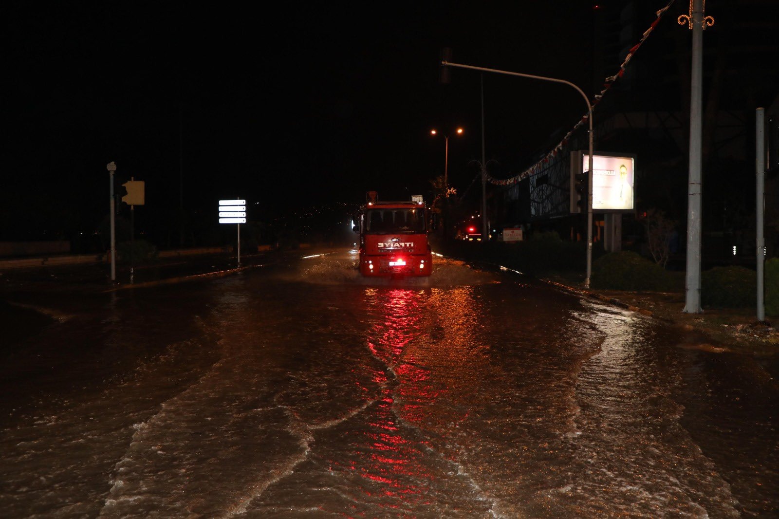 İskenderun’da deniz dolgusu alanlarda çökme tespit edildi