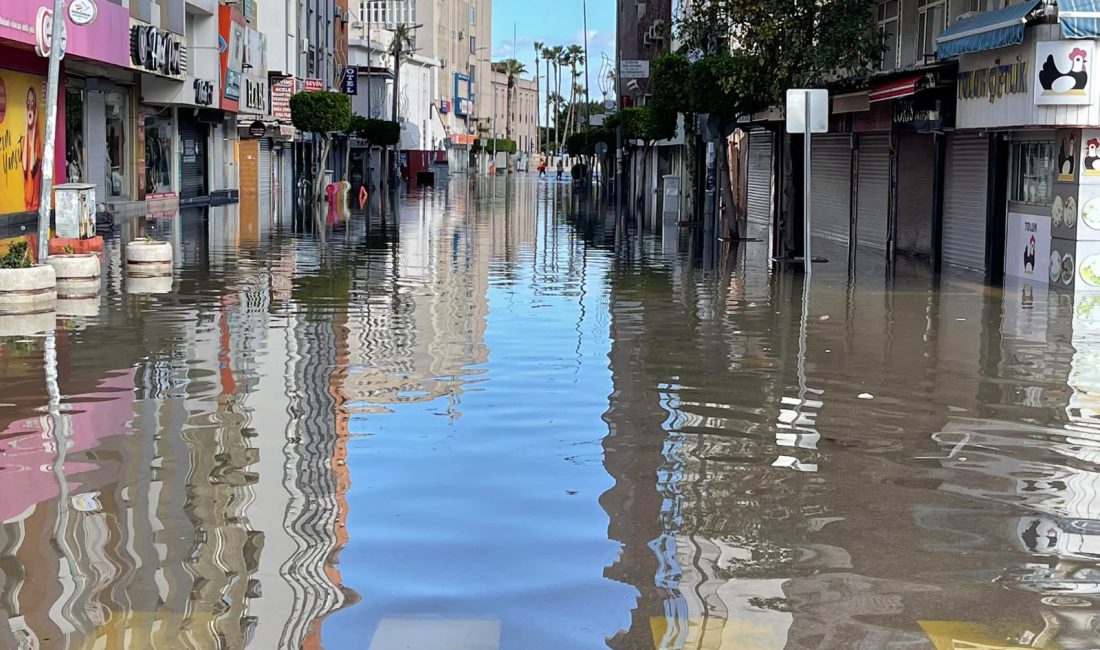 İskenderun’da okullar yine tatil mi? Hatay’ın İskenderun ilçesinde deniz taşması sonucu oluşan olumsuz tablo nedeniyle