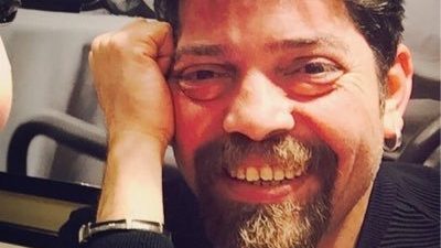 Deneyimli Gazeteci Timur Soykan; Hatay İskenderun ilçesinde İskenderun adliyesi önünde