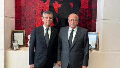 Geçtiğimiz hafta sonu CHP Genel başkanlığına gelerek önemli bir demokrasi