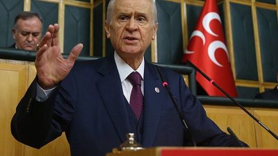 Milliyetçi Hareket Partisi lideri Devlet Bahçeli partisinin grup toplantısında Can