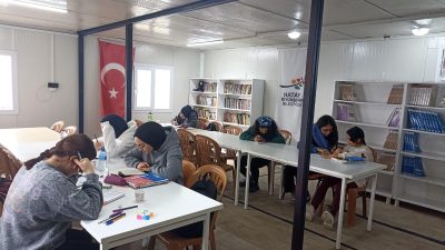HBB EXPO'da bulunan kütüphanenin kapısını eğitime destek amacıyla öğrencilere açtı.