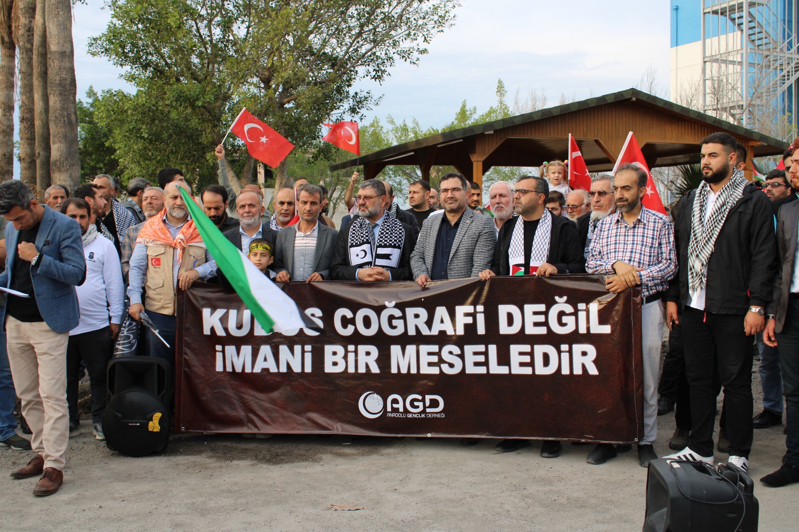 İsrail, İskenderun’da protesto edildi