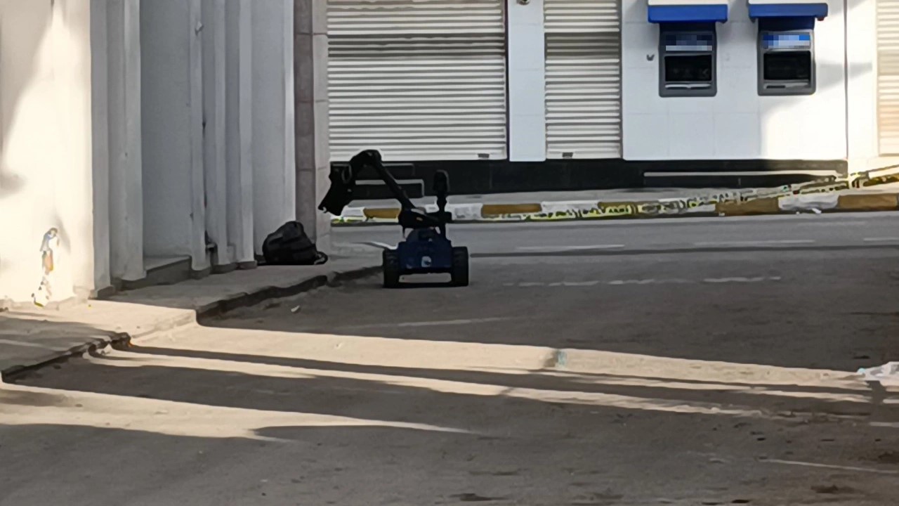 Hatay’ın Reyhanlı ilçesinde, bir şüpheli sırt çantası, bomba imha robotu