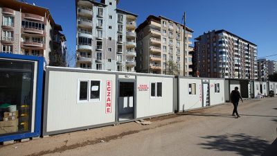 Tüm Eczacı İşverenler Sendikası Genel Başkanı Eczacı Nurten Saydan, Hatay'daki