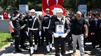 Hatay’da görev yapan Polis memuru özel aracıyla kaza yaptı, can