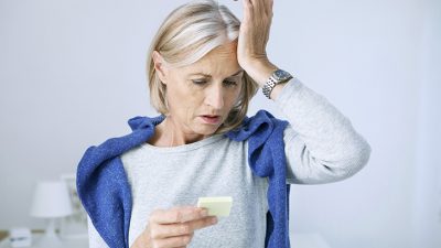   Unutkanlık, bellekte bulunan bilgilerin bir şekilde yok olması sürecidir.