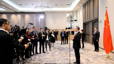 Çin Dışişleri Bakanı Wang Yi, Cumhurbaşkanı Xi Jinping’in ABD Başkanı