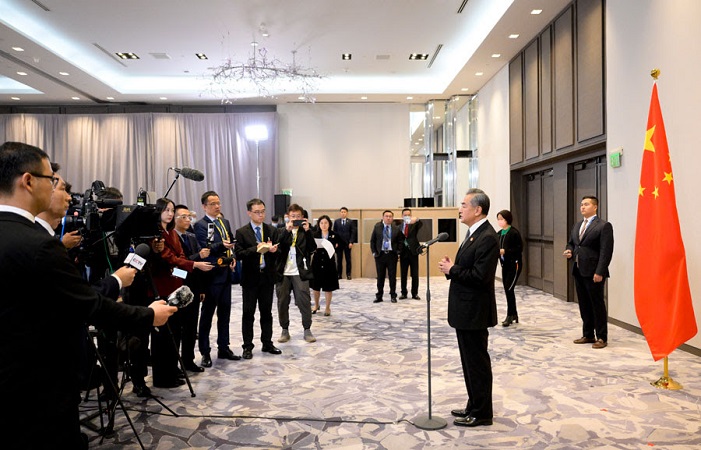 Çin Dışişleri Bakanı Wang Yi, Cumhurbaşkanı Xi Jinping’in ABD Başkanı