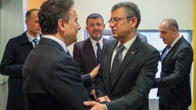 Cumhuriyet Halk Partisi Genel Başkanı Özgür Özel, geçtiğimiz günlerde babası