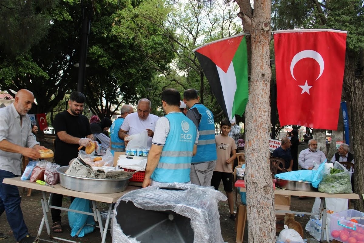 Hatay’da Filistin’e Destek İçin Kermes Düzenlendi