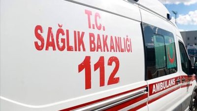 Hatay Kırıkhan’da Cumhuriyet Mahallesi’nde 3 katlı bir binanın en üst
