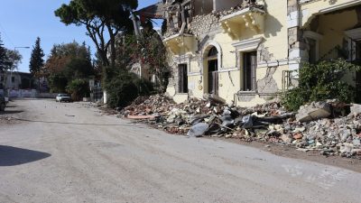 Kahramanmaraş merkezli yaşanan 6 Şubat depremlerinin ardından Hatay'ın Antakya ilçesindeki