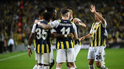 Fenerbahçe Trendyol Süper Lig’in 14. hafta kapanış maçında evinde Sivasspor