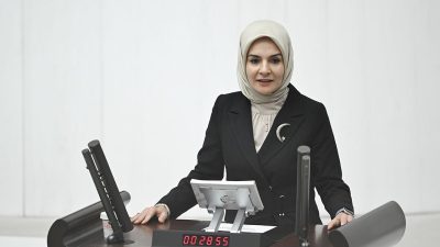 Aile ve Sosyal Hizmetler Bakanı Mahinur Özdemir Göktaş, "Kadına yönelik