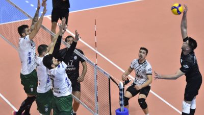 Voleybol AXA Sigorta Efeler Ligi’nde 10. hafta maçları tamamlandı.Hatay Büyükşehir