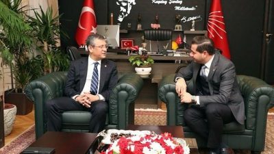 CHP il başkanı Hakan Tiryaki,beraberinde bazı il yöneticileriyle birlikte gittiği