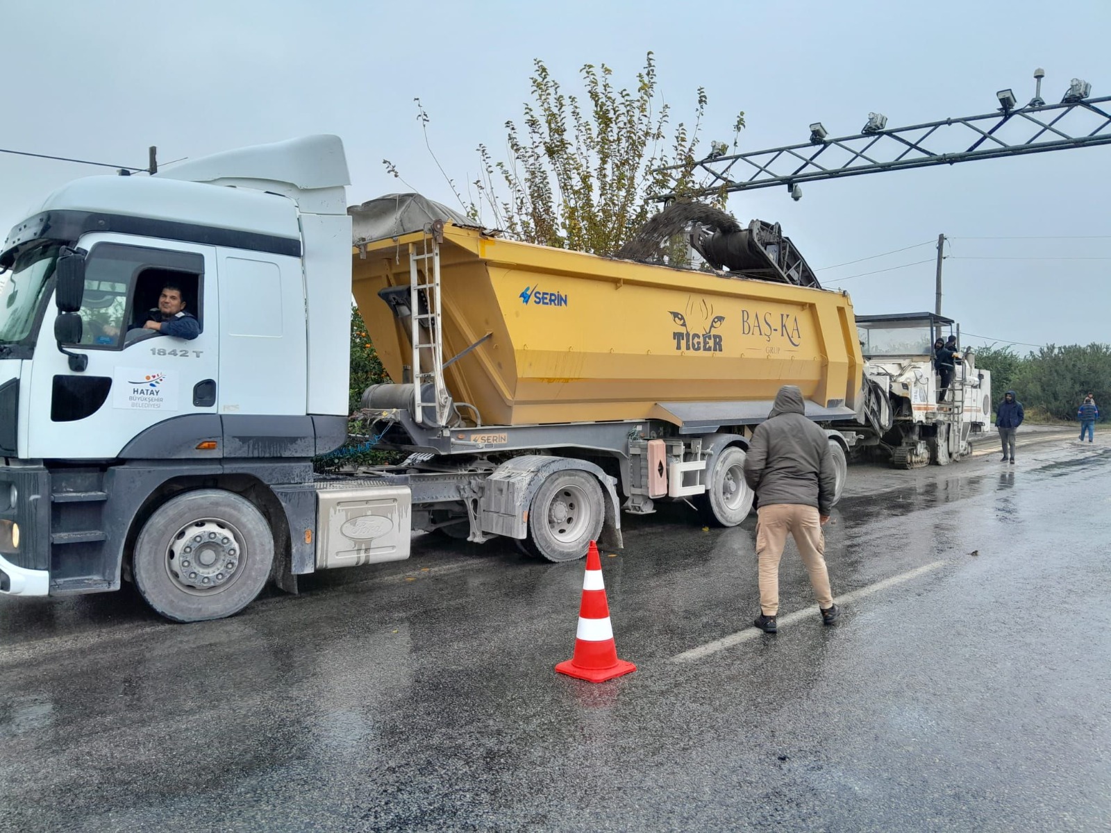 HBB’den yağmur altında asfalt