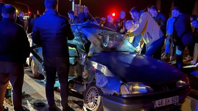 Kahramanmaraş’ın Afşin ilçesinde, ambulans ile otomobilin çarpışması sonucu 9 kişi