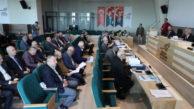 Yerel seçimler yaklaşırken herkesin gözü partiler tarafından belirlenecek başkan adaylarına