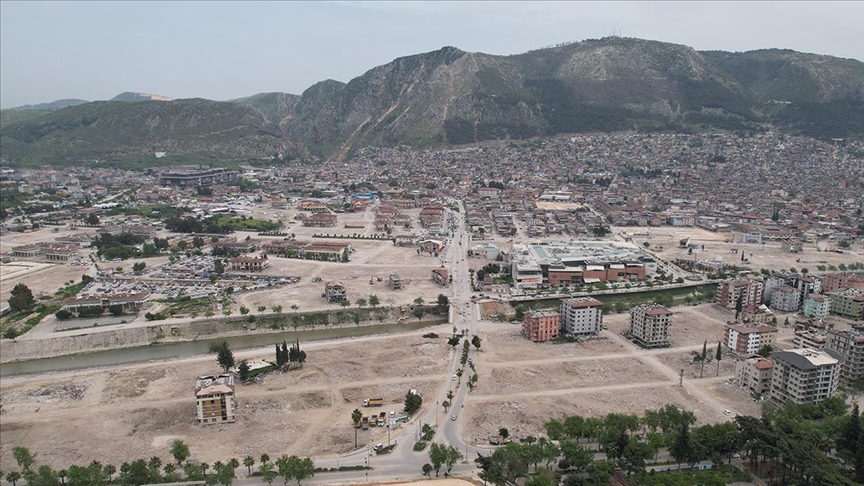 Hatay’da 81 kişi özensiz işçilikten öldü