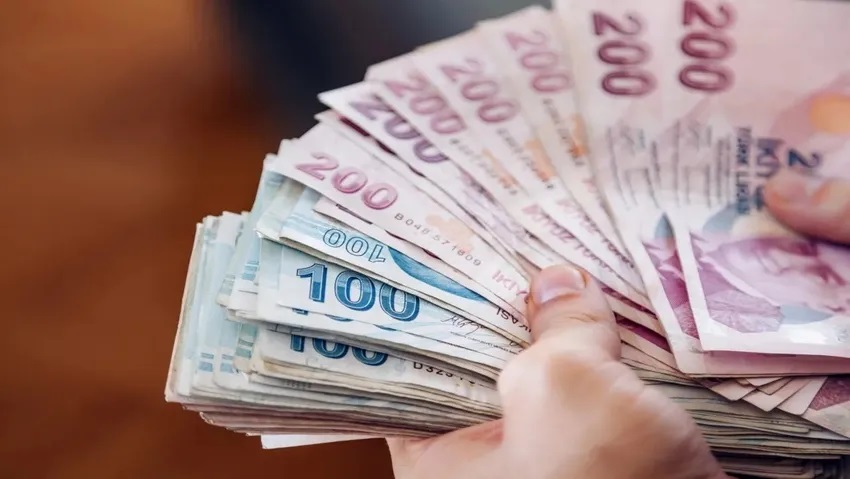 Çalışanlarına 100 milyonluk kar payı