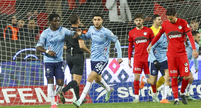 Adana Demirspor ve Gaziantep berabere kaldı