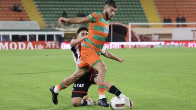 Trendyol Süper Lig 18. Haftada 17.00’da iki karşılaşma oynandı. Oynanan