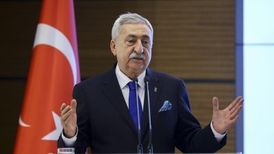 TESK Genel Başkanı Bendevi Palandöken, Perakende Yasası’nda yapılacak düzenlemelerin gecikmesi 