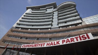 CHP Yerel Yönetimlerden Sorumlu Genel Başkan Yardımcısı Gökan Zeybek, yerel