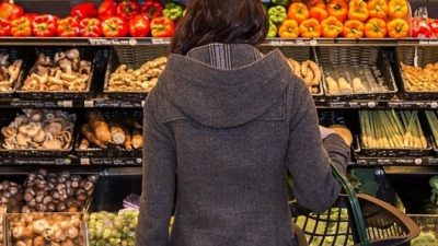 Dünya genelinde düşmeye devam eden gıda fiyatları Türkiye’de 43 aydır