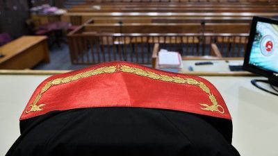 Hakim ve Savcı yardımcısı alım sınavı bugün ve yarın gerçekleştirilecek.