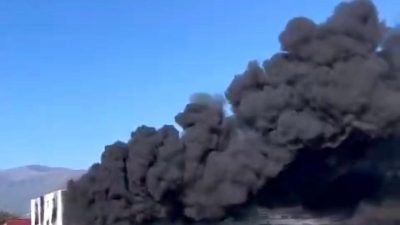 Hatay'ın Antakya ilçesinde bulunan bir fabrikada yangın çıktı. Olay yerine