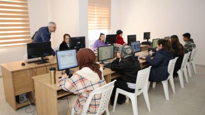 Hatay Büyükşehir Belediyesi’nin Erzin ilçesinde bulunan HATMEK Merkezi, eğitim ve