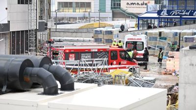 Ankara’nın Keçiören ilçesinde, bir inşaatın 30. katından düşen 2 işçi