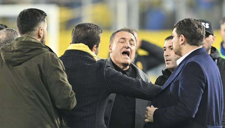 Halil Umut Meler'e yumruk attığı için tutuklanan Ankaragücü Başkanı Faruk