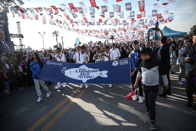 Mersinliler festivalde balığa doydu!