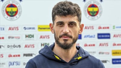 Türk A milli takımının stoperi Fenerbahçeli Samet Akaydın’ın ara transferde