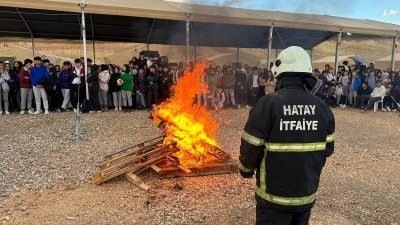 Antakya’da son günlerde özellikle konteyner ile çadır kentlerde yaşanan yangın