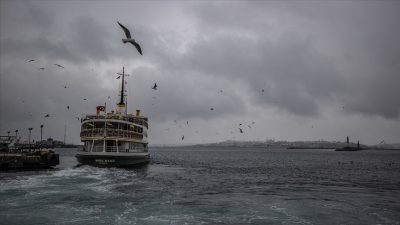 İstanbul'da olumsuz hava koşulları sebebiyle bazı vapur seferlerinin ikinci bir