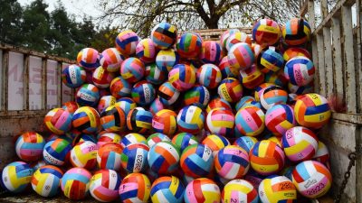 Hatay’ın Payas ilçesinde yaşayan cömert bir vatandaş, depremin etkilediği bölgedeki