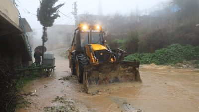 Atınözü Belediye Başkanı Rıfat Sarı, ilçede artan yağışlar nedeniyle tüm