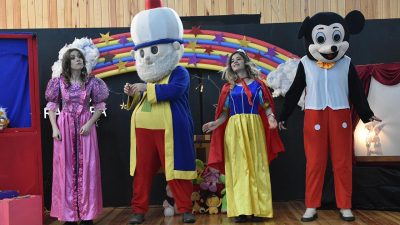 Yakutiye Gençlik Merkezi bünyesinde açılan Rabarba Tiyatro Grubu’nun, çeşitli meslek