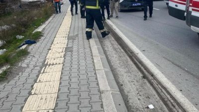 Hatay’ın Arsuz ilçesinde meydana gelen trafik kazasında, kamyonet ile tarım