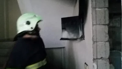 Arsuz ilçesi Konacık Mahallesi’nde bir evin elektrik panosunda çıkan yangın,