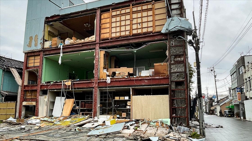Japonya depreminde bilanço: 215 ölü